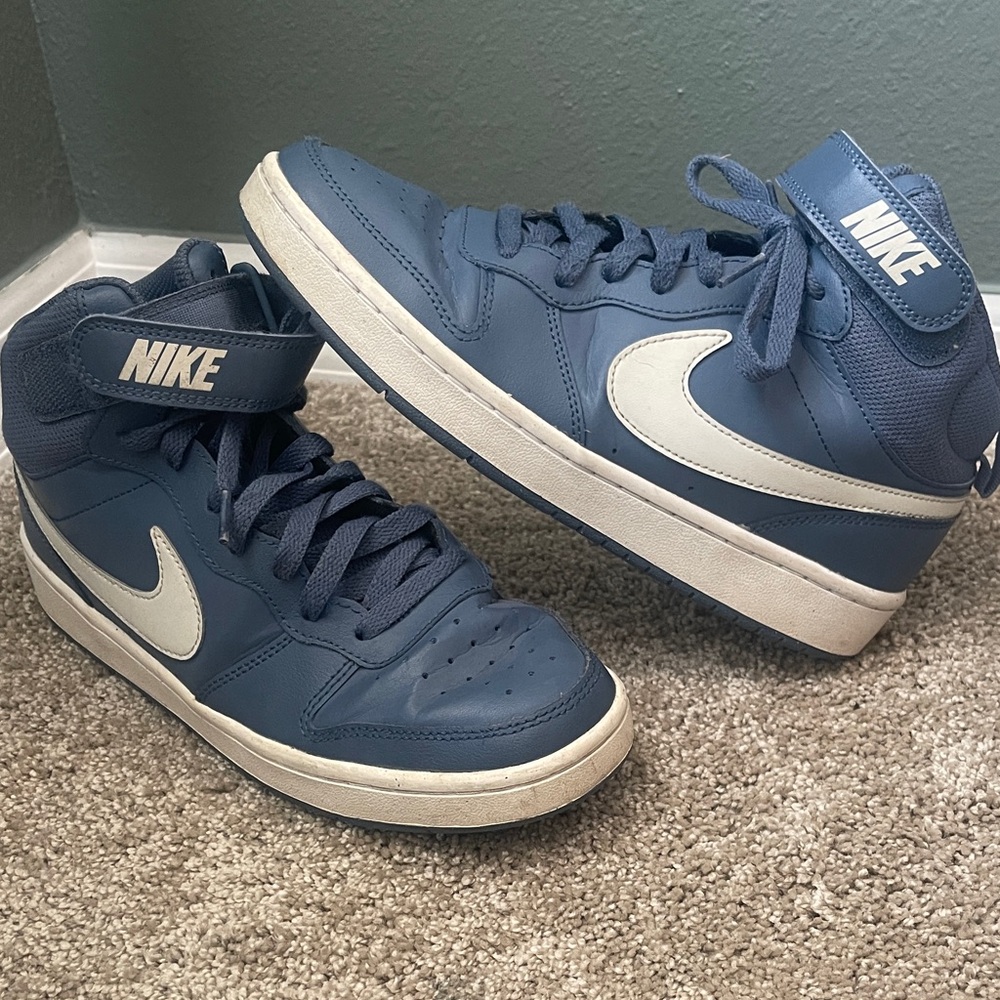 Nike Men's Navy and White High-Top Sneakers